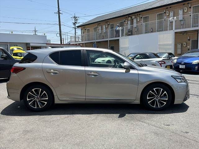 LEXUS CT200h
