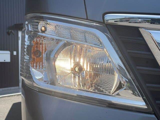 NV350 CARAVAN 4WD