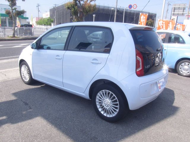 VOLKSWAGEN up!