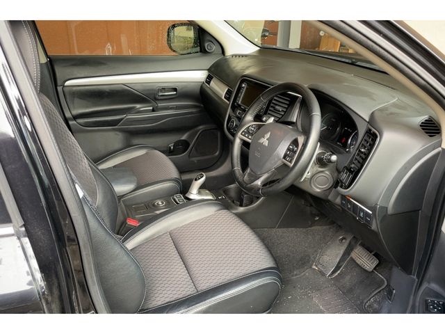 OUTLANDER PHEV
