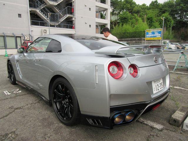 GT-R