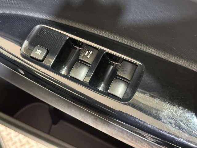 MIRAGE hatchback