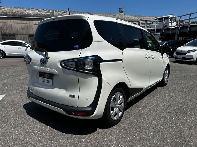 SIENTA HYBRID