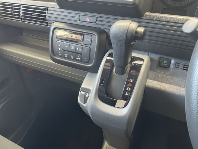 N-VAN