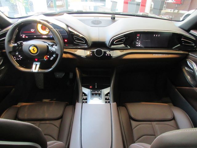 FERRARI Purosangue