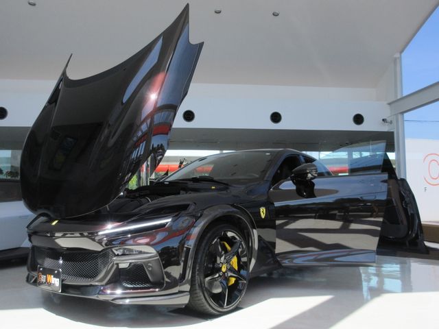 FERRARI Purosangue