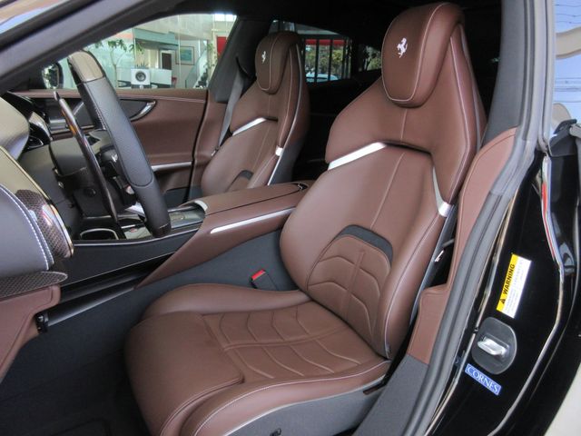 FERRARI Purosangue