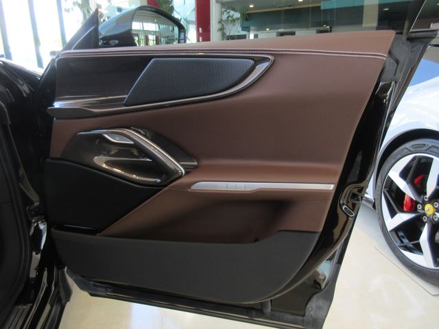 FERRARI Purosangue