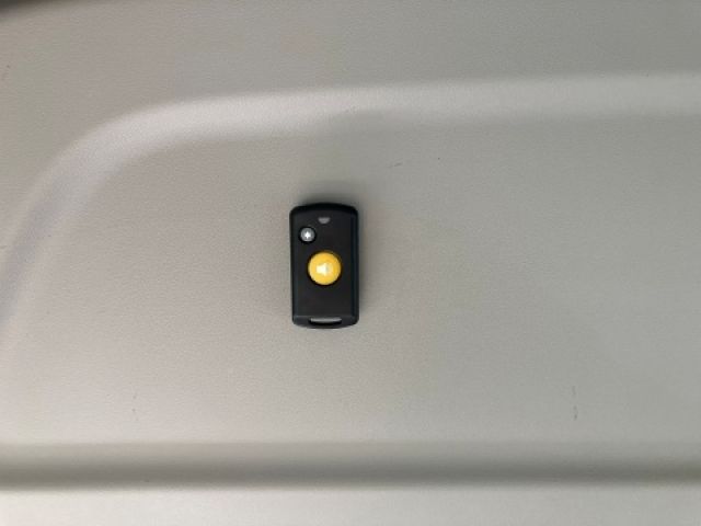 HIACE COMMUTER