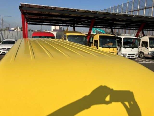 HIACE COMMUTER