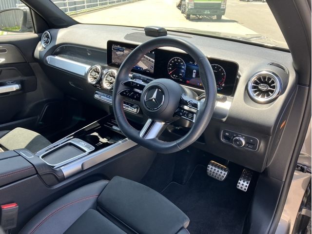 MERCEDES BENZ GLB