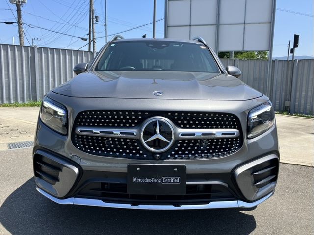 MERCEDES BENZ GLB