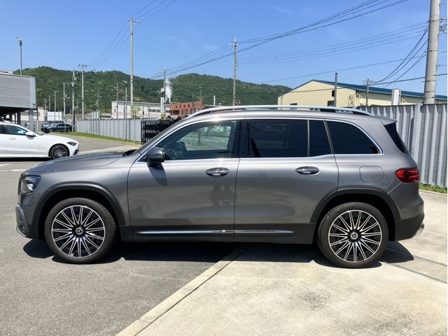 MERCEDES BENZ GLB