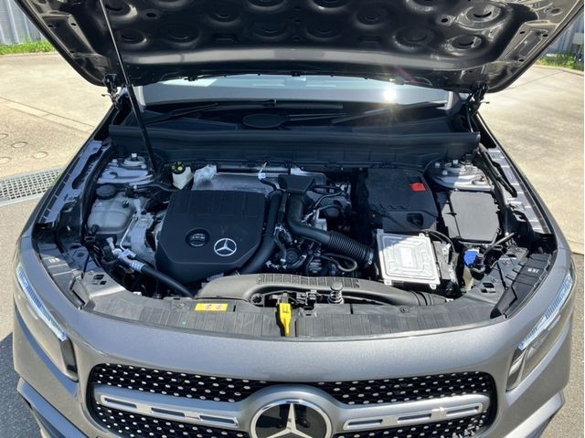 MERCEDES BENZ GLB