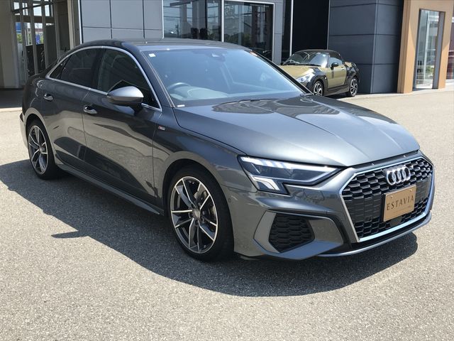 AUDI A3 Sedan