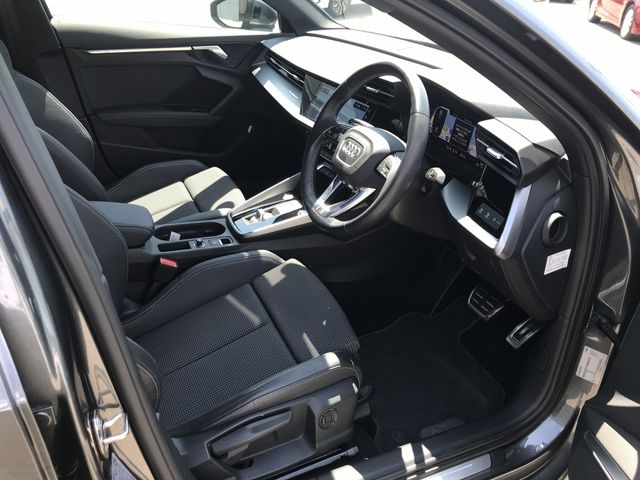 AUDI A3 Sedan