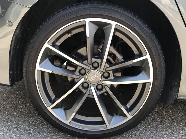 AUDI A3 Sedan