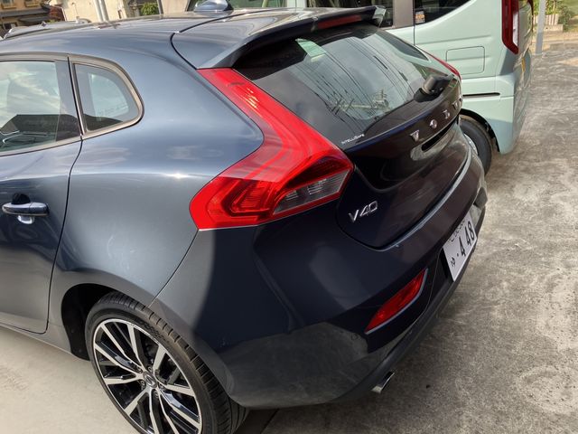 VOLVO V40