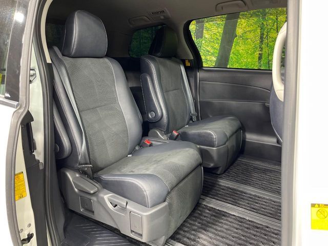 ESTIMA HYBRID 4WD