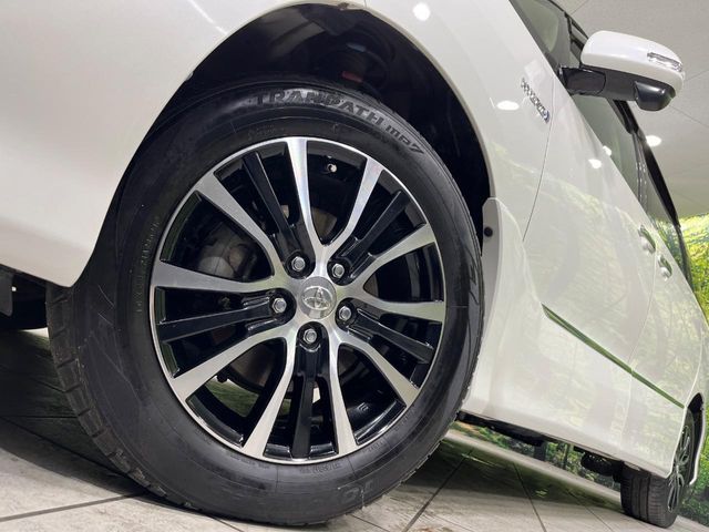 ESTIMA HYBRID 4WD