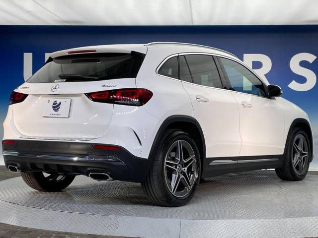 MERCEDES BENZ GLA class