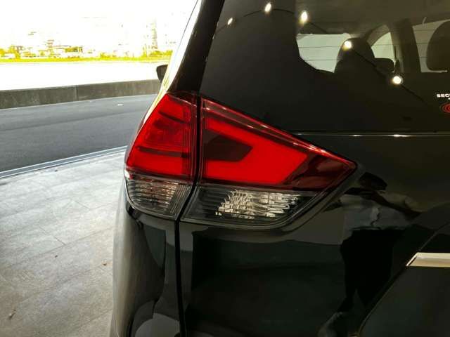 X-TRAIL HYBRID 4WD