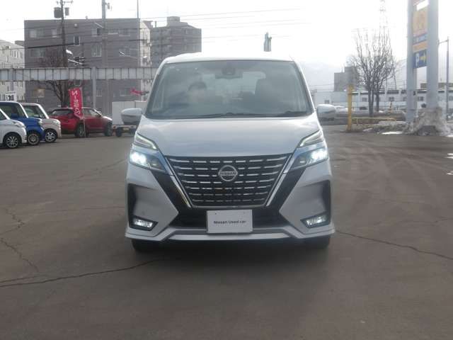 SERENA S-HYBRID 4WD