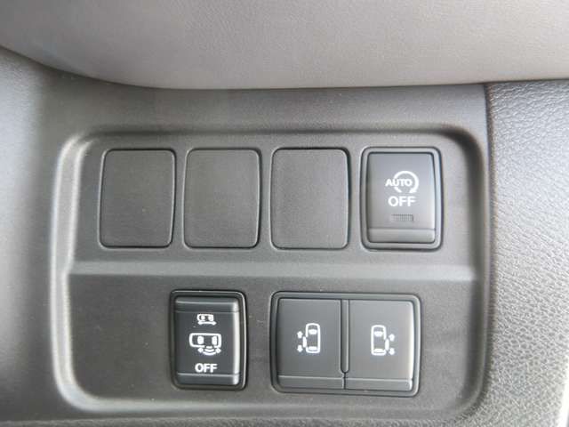 SERENA S-HYBRID 4WD