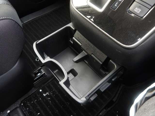 SERENA S-HYBRID 4WD