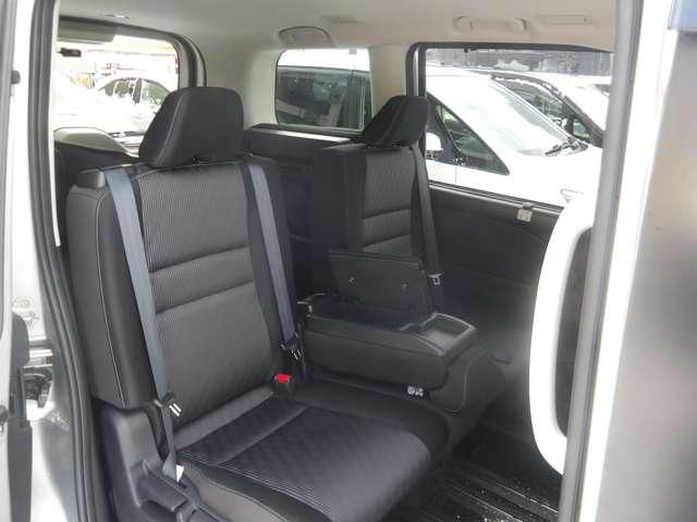 SERENA S-HYBRID 4WD
