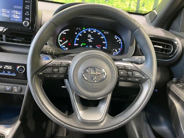 YARIS CROSS HYBRID