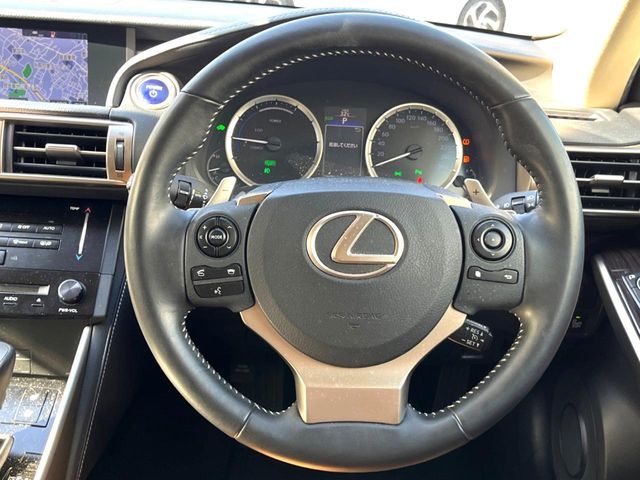 LEXUS IS300h