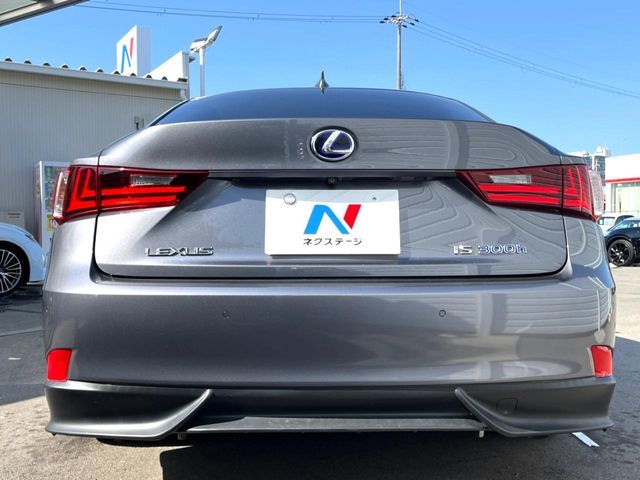 LEXUS IS300h