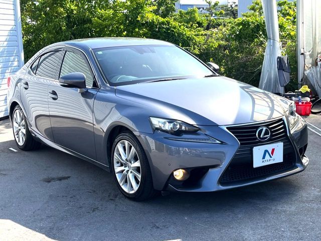 LEXUS IS300h