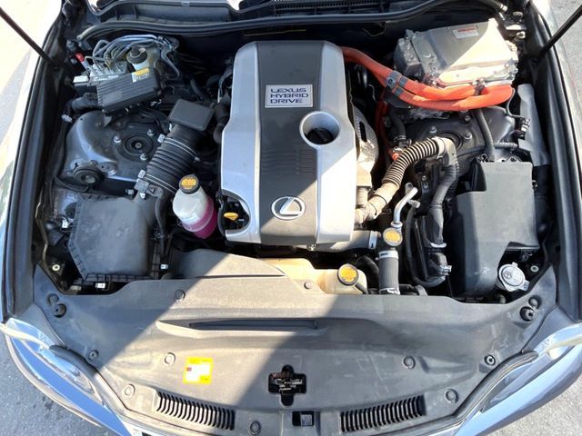 LEXUS IS300h