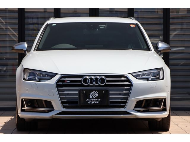 AUDI S4 AVANT