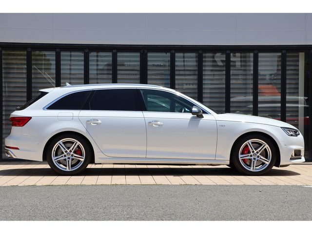 AUDI S4 AVANT