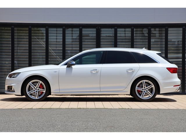 AUDI S4 AVANT