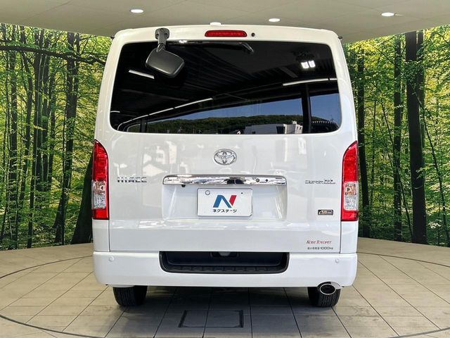 HIACE van 4WD