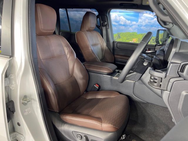 LANDCRUISER 250