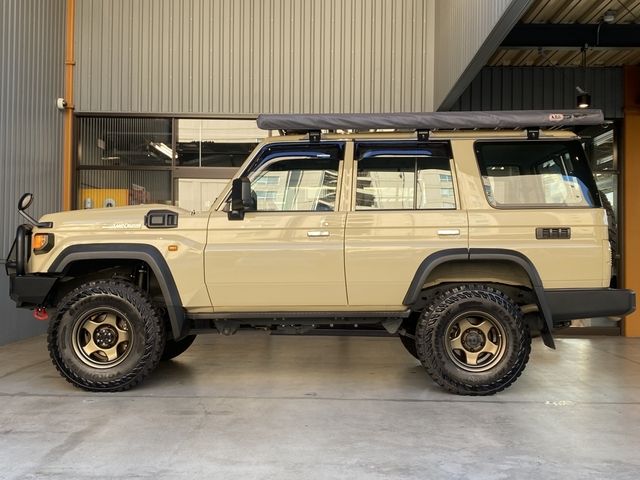 LANDCRUISER 70