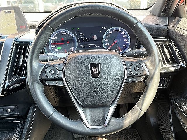 CROWN sedan hybrid