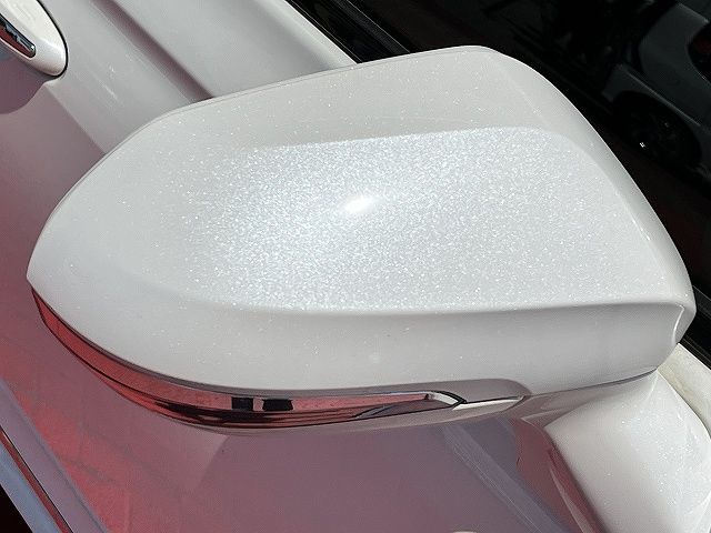 CROWN sedan hybrid
