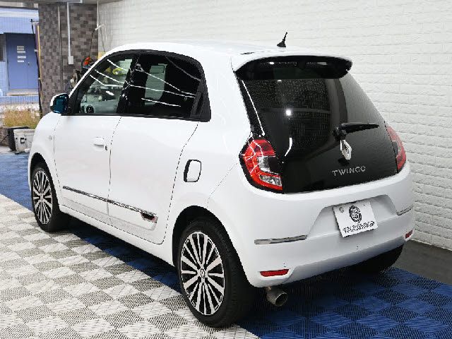 RENAULT TWINGO