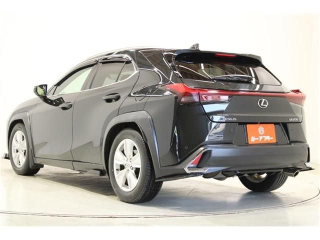 LEXUS UX200