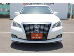 CROWN sedan hybrid