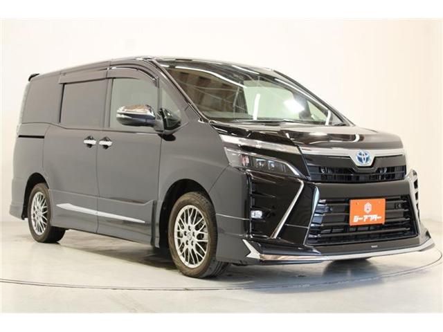 VOXY HYBRID