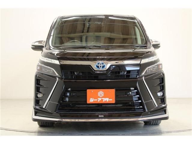 VOXY HYBRID