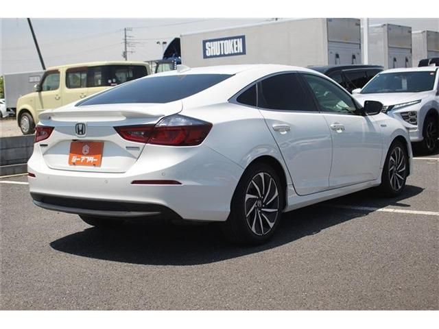 INSIGHT sedan