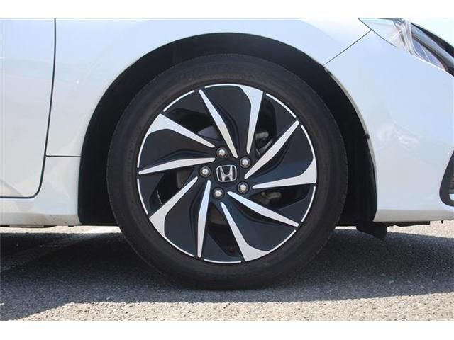 INSIGHT sedan